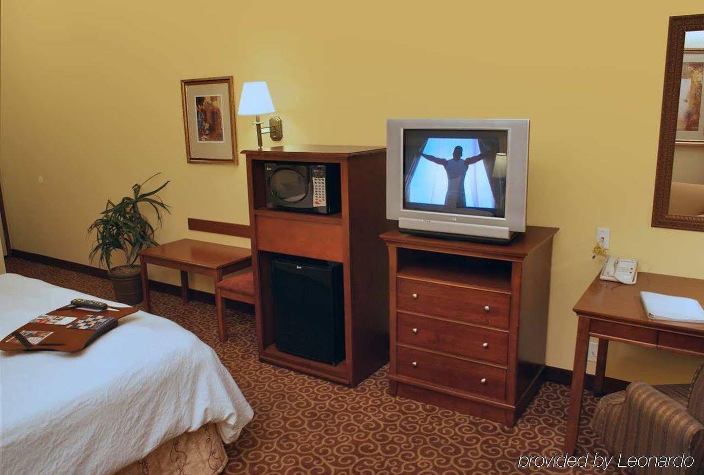 Hampton Inn & Suites Red Bluff Room photo
